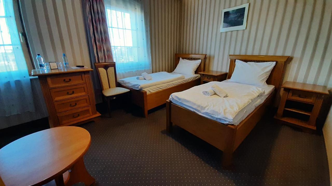 Hotel Jankow Zary  Exterior photo