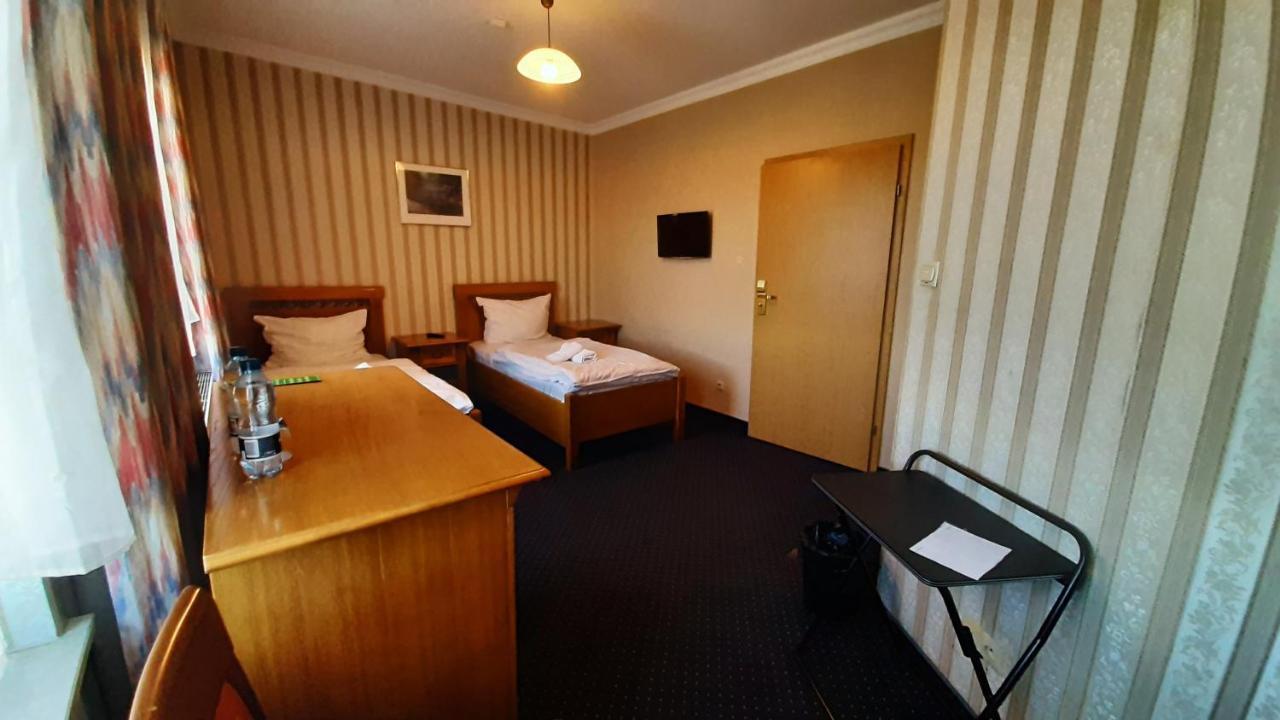 Hotel Jankow Zary  Exterior photo
